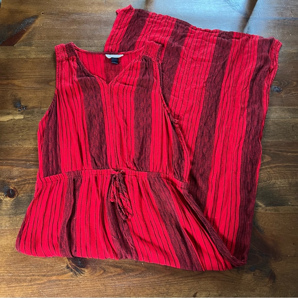 Universal Thread Women’s Maxi Dress Size Medium
